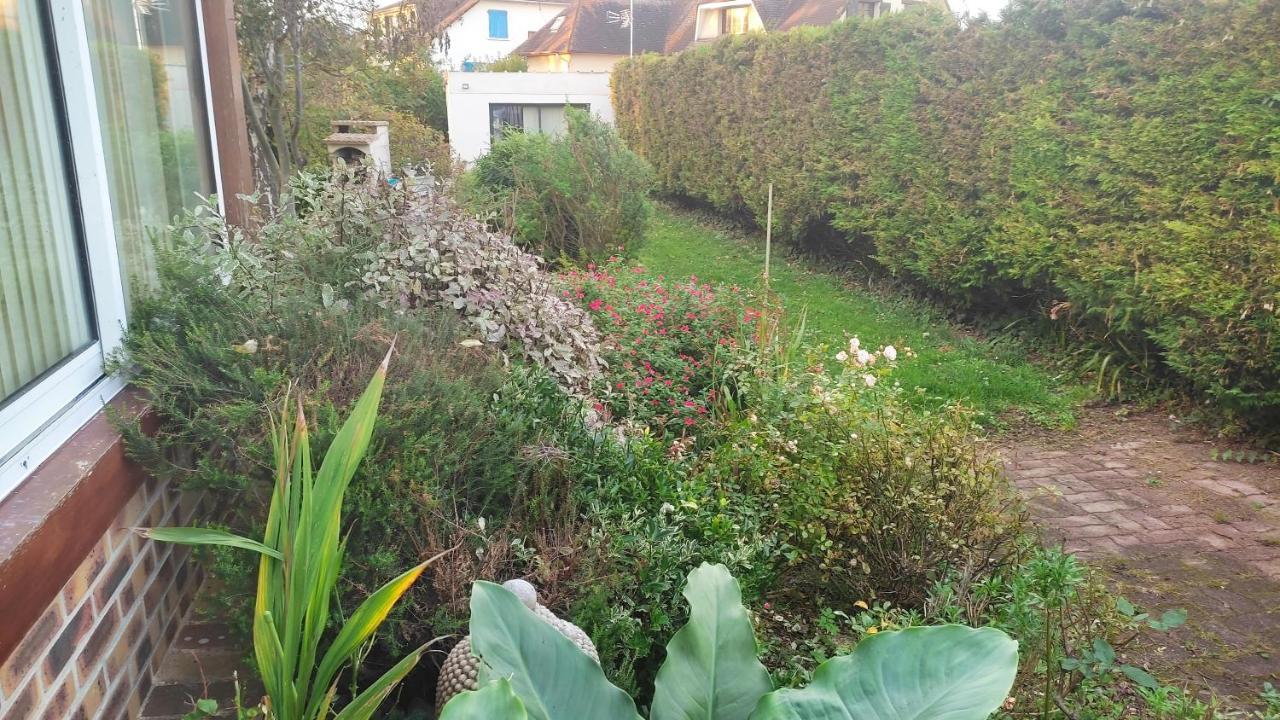 Apartament Chez Chon Et Jean-Marie Hermanville-sur-Mer Zewnętrze zdjęcie